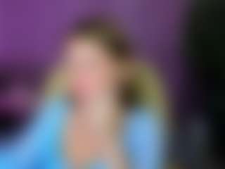 Live cam show with Kira - BBW on Mixed Magazine Live