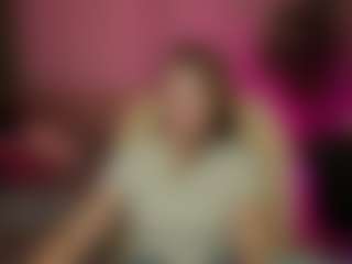 Live cam show with Kira - Normal on sexylive.show