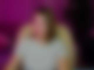 Live cam show with Kira - Petite on camwithhim.com