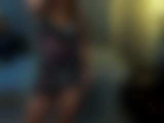 Live cam show with Kira - Average on fapnchat