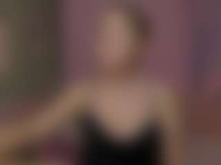 Live cam show with Kira - Roleplay on sexytreat.net