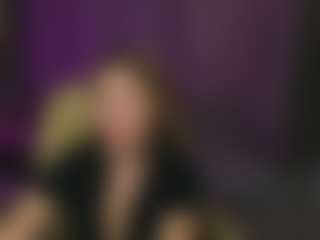 Live cam show with Kira - Average on xheatlive.com