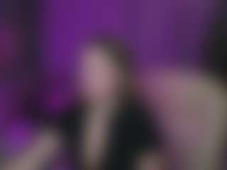 Live cam show with Kira - Average on CamwithHer