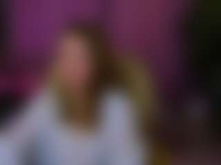Live cam show with Kira - Body Massage on Camming Site