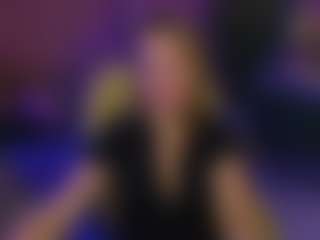 Live-Cam-Show mit Kira - Average auf Camsoda
