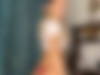 Live cam show with KrystleGraver - Teen (18+) on Camsoda
