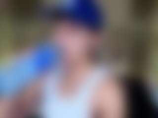 kyler-tay's Live Sex Cam Show