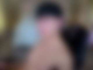 Live cam show with kyler-tay - Average on Dolls Live