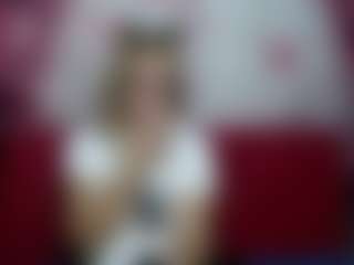 Live cam show with MelisaWorld - Moaning on Camsoda