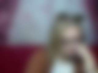 Live cam show with MelisaWorld - Facial Piercings on Sweet Sext