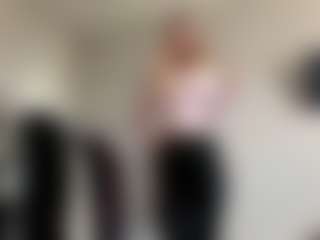 Live cam show with Nora - New Big Ass on sexylive.show