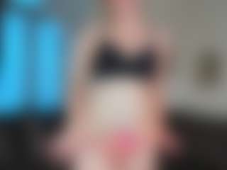 Live cam show with ShenaDato - Public Mature on Cam Slut