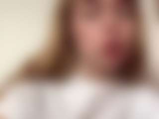Live cam show with ToshiaHaushalter - Cowgirl on CamwithHer
