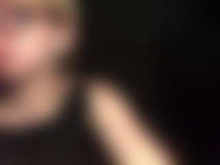 Live cam show with Toshia - Middle Aged on Milfs Live
