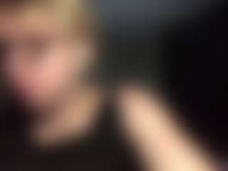 Live cam show with Toshia - Blonde Hair Small Tits on TeamSkeetLive