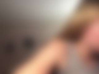 Live cam show with Toshia - Twerking on Camsoda