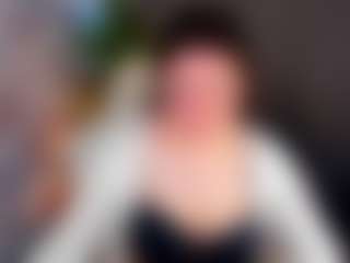 Live cam show with VikiJinx1 - Brown Hair on TeamSkeetLive