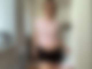 Lolaaaaa's Live Sex Cam Show