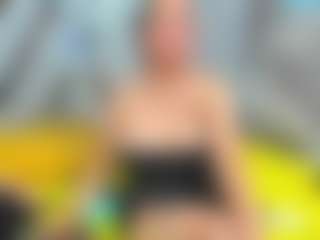 Live cam show with CharlotteMoon1 - Strip Mature on livesuperchat.net
