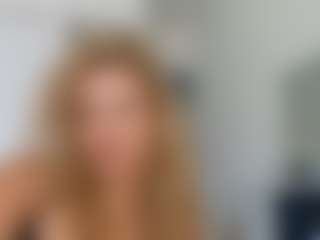 Live cam show with Lily Marie - Joi on livesuperchat.net