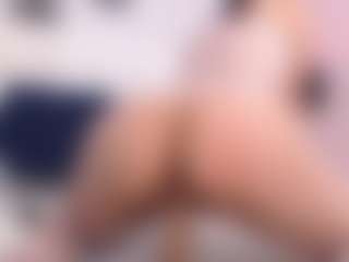 Live cam show with liabunny-X - Deepthroat on Camsoda