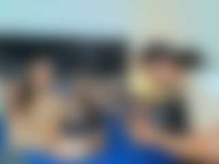 Live cam show with Noah-n-Luxxy - Skinny on xxxlivecams.org