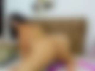 sweet-dannix's Live Sex Cam Show