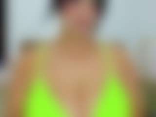 sweet-dannix's Live Sex Cam Show