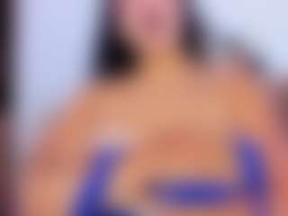 Live cam show with sweet-dannix - Body Massage on Camsoda