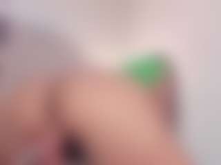 zoejennerr's Live Sex Cam Show