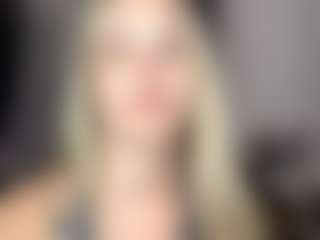 Live cam show with Aleta - Squirt on AdultVida.com
