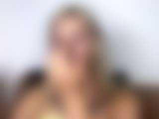 Live cam show with Aleta - Big Ass on livesuperchat.net
