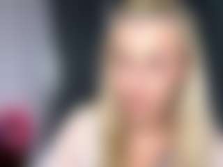 Live cam show with Aleta - Big Ass on live18s.com