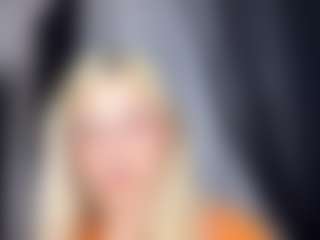 Live cam show with Aleta - Middle Aged on fapnchat
