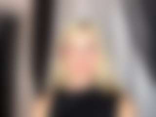 Live cam show with Aleta - Blonde Hair College on Gym Cam Girls