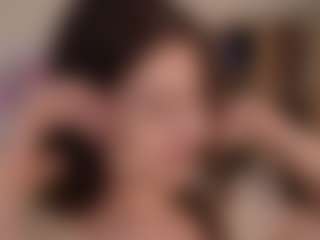 Live cam show with Mia - Tease on Dolls Live
