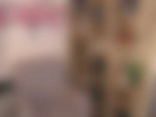 Live cam show with Mia - Brown Hair on xplaylive.com