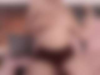 Mia's Live Sex Cam Show