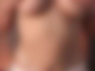 Mia's Live Sex Cam Show