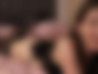 Live cam show with Mia - Role Play on xDating