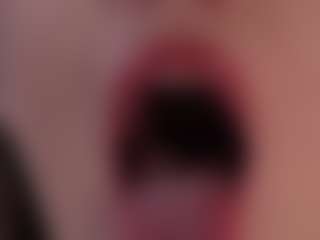 Mia's Live Sex Cam Show