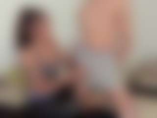 Cloe-and-Taylor's Live Sex Cam Show