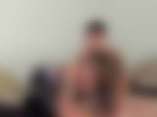 Cloe-and-Taylor's Live Sex Cam Show