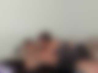 Cloe-and-Taylor's Live Sex Cam Show