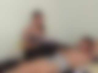 Cloe-and-Taylor's Live Sex Cam Show