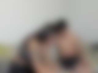 Cloe-and-Taylor's Live Sex Cam Show