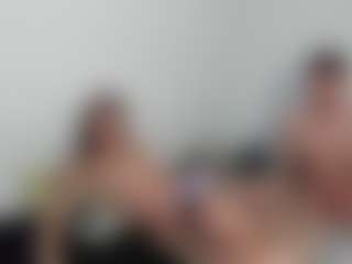 Cloe-and-Taylor's Live Sex Cam Show