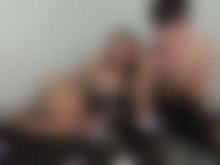 Cloe-and-Taylor's Live Sex Cam Show