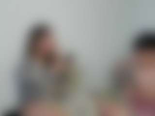 Cloe-and-Taylor's Live Sex Cam Show