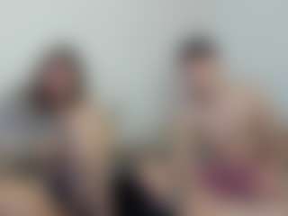Cloe-and-Taylor's Live Sex Cam Show